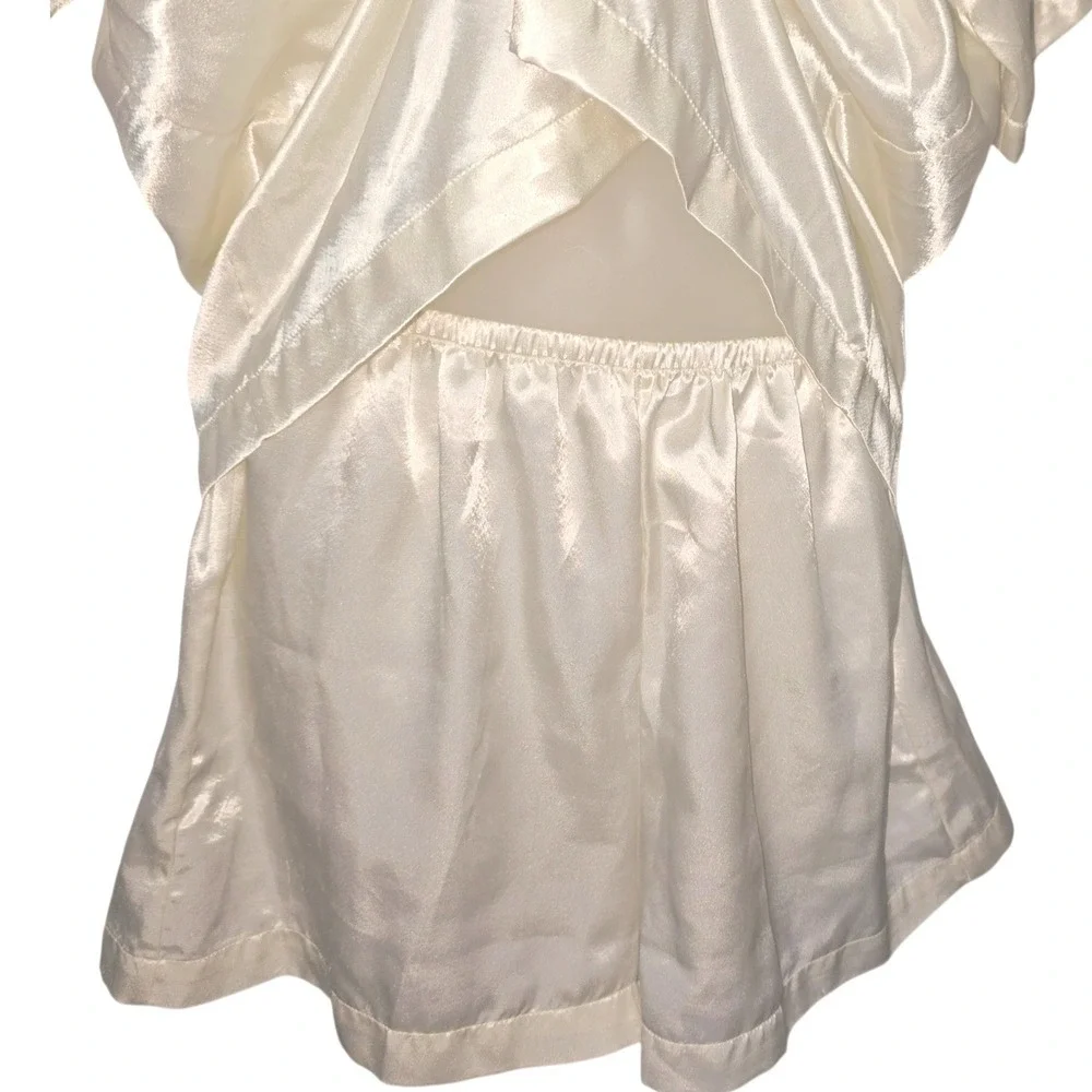 Victoria's Secret Gold Crown Label Ivory‎ Satin PJs Short Sleeve & Shorts Size L